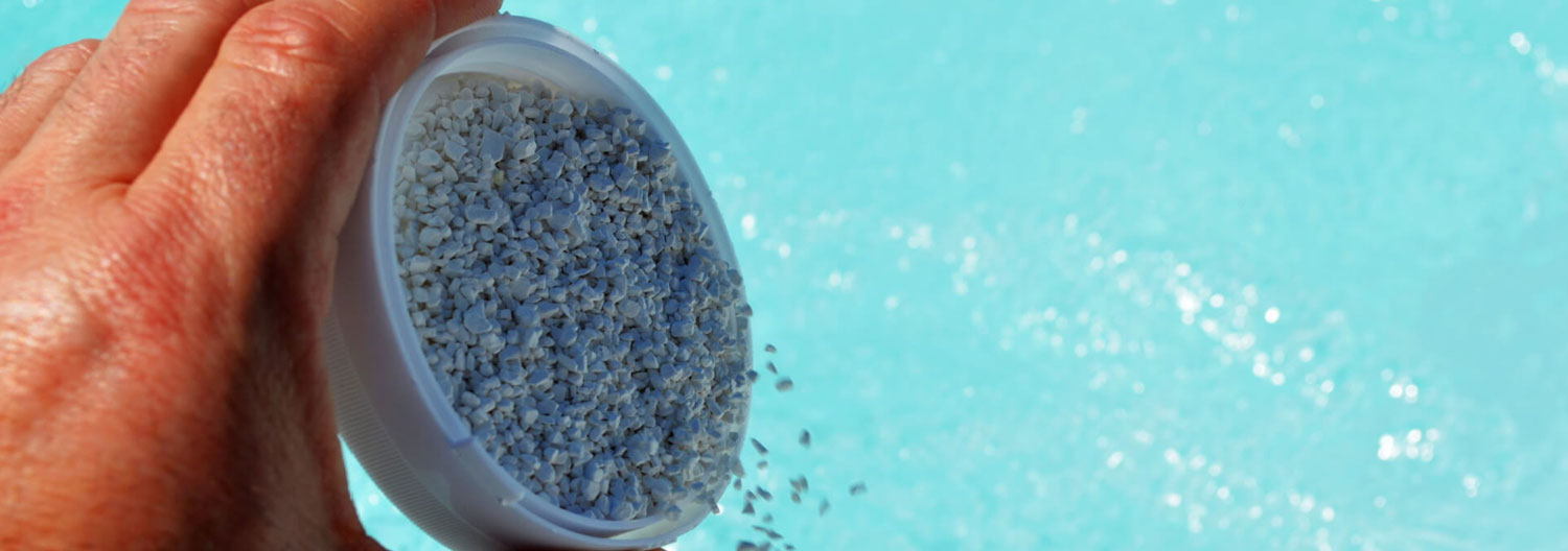 A maneira certa de dar choque na sua piscina